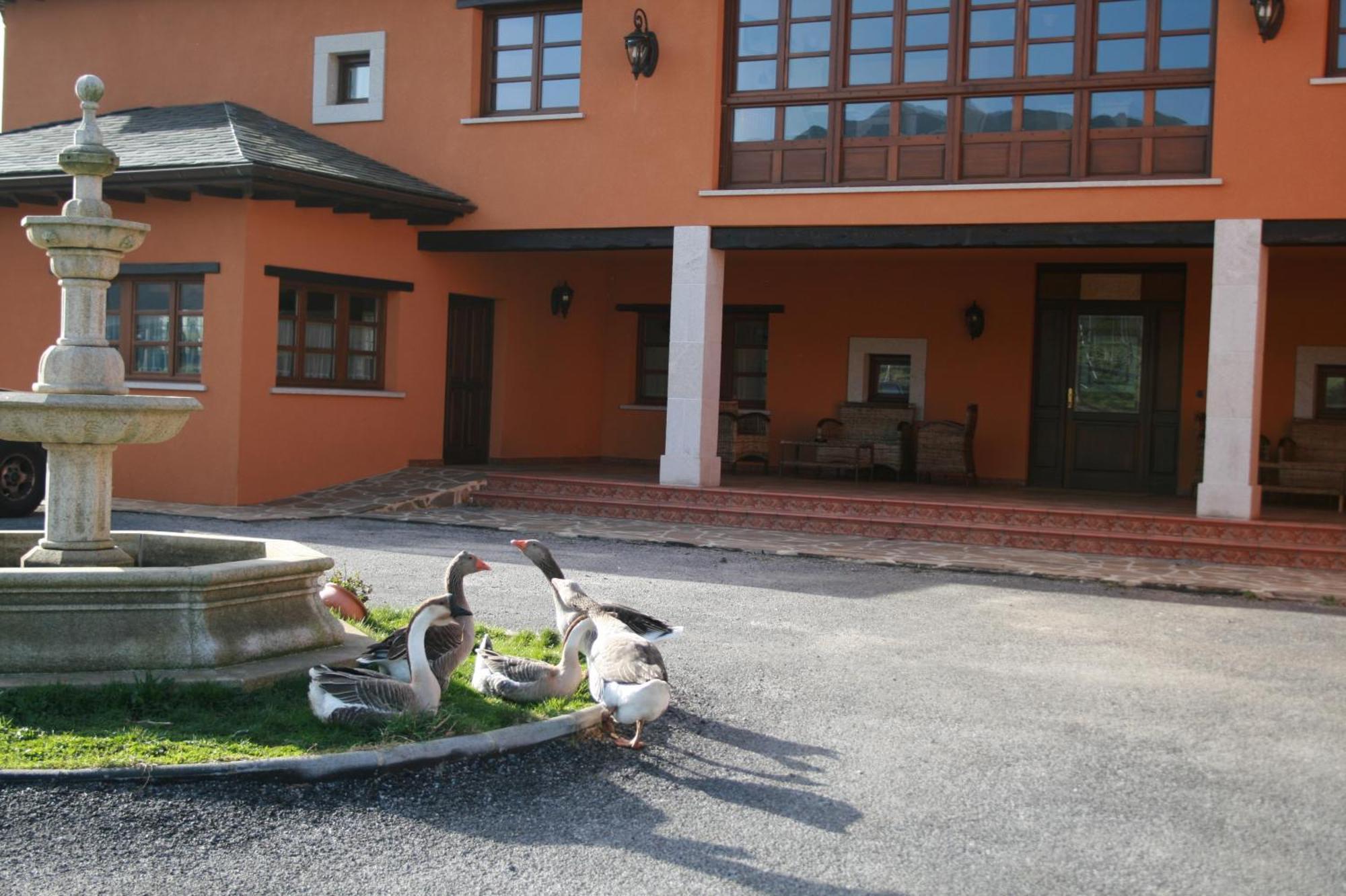 Hotel Rural Yeguada Albeitar Villayón Buitenkant foto